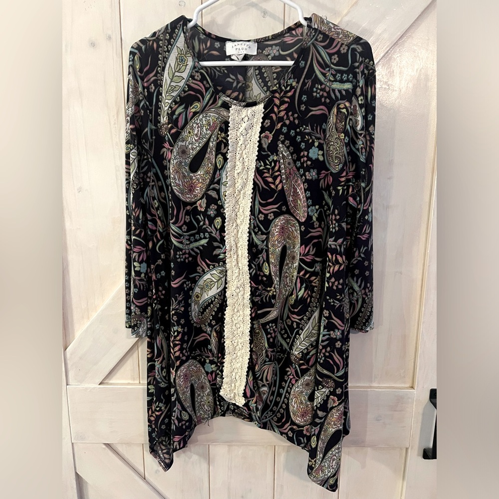 Janette Plus - 1X paisley lightweight tunic